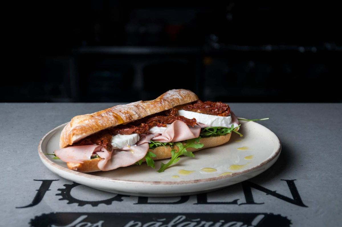 Sandwich  cu Mortadela